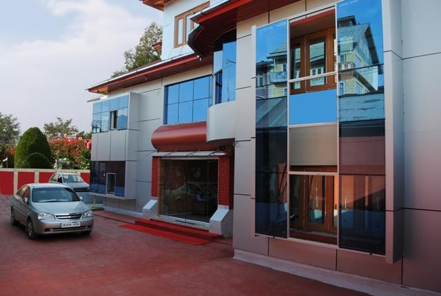 Hotel Butterfly Srīnagar Exterior foto